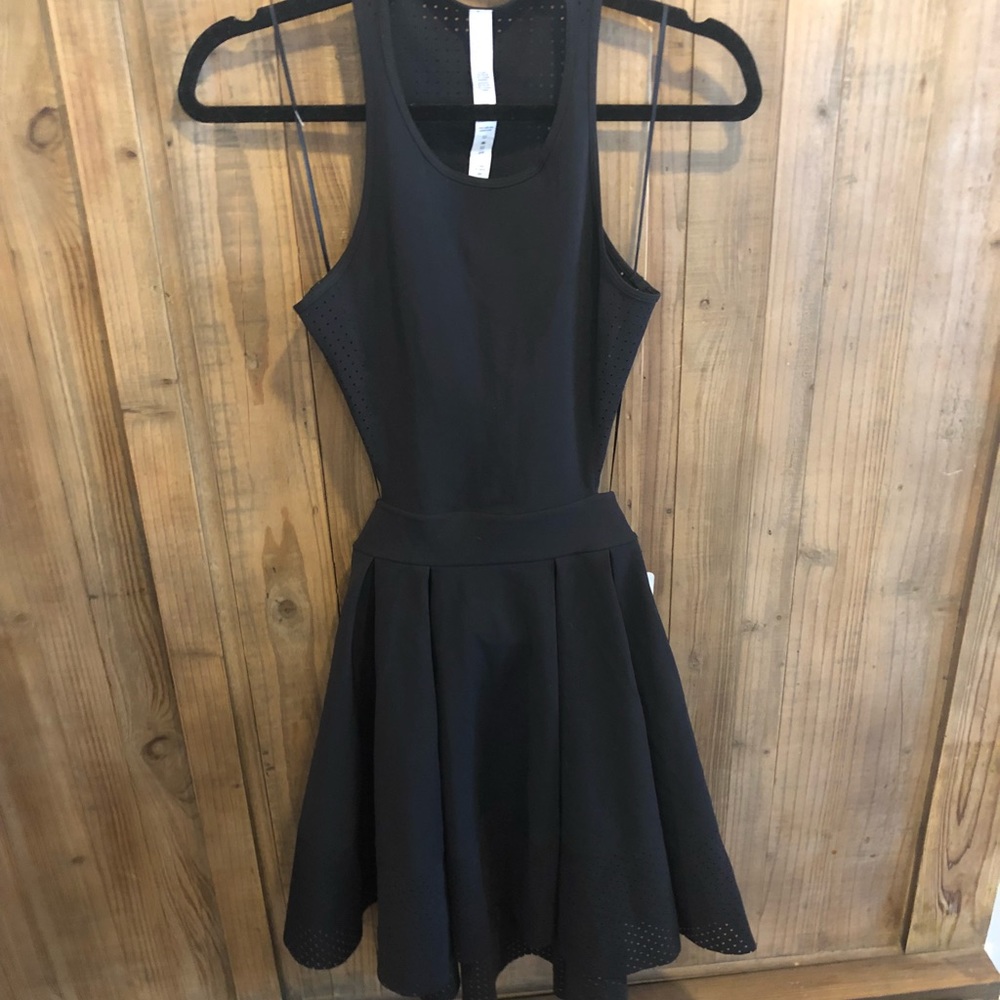NWT LULULEMON dress! Size 4